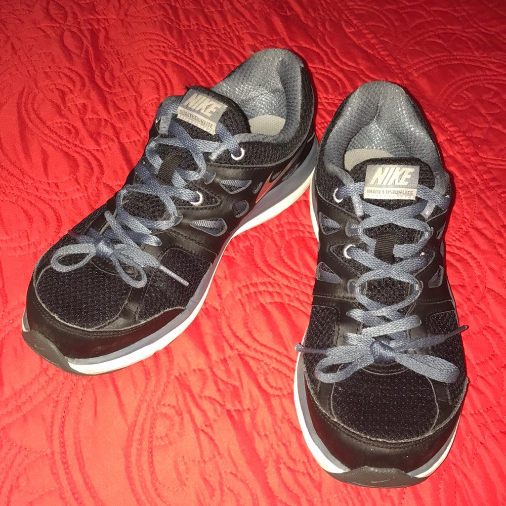 Nike Dual Fusion Lite